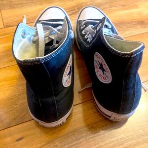 Black converse sneakers 8.5 women’s